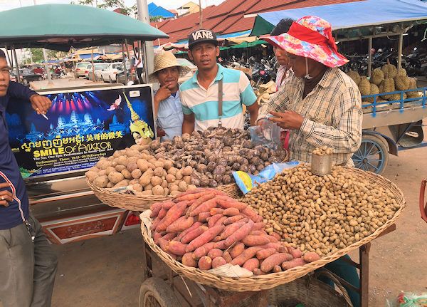 プサールーマーケット（カンボジア・シェムリアップ）