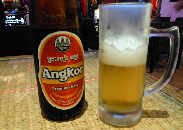 カンボジアではアンコールビールが美味い