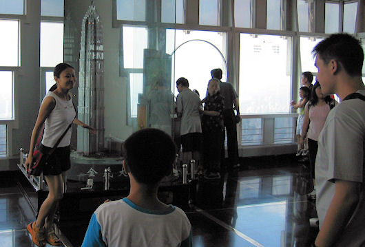 上海浦東:金茂大廈の８８階展望台