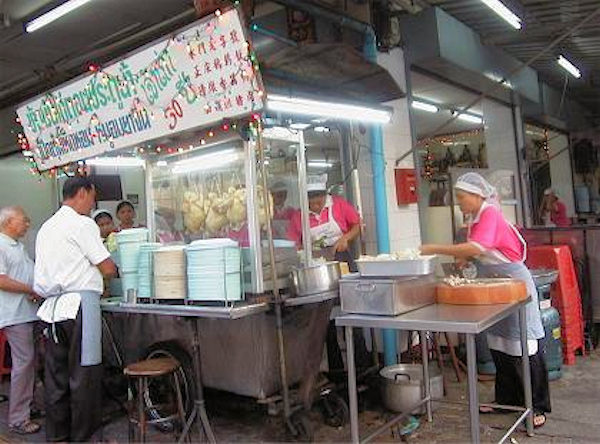 カオマンガイが美味い ピンクのカオマンガイ ガイトーン プラトゥナム アジアグルメ図鑑 バンコク