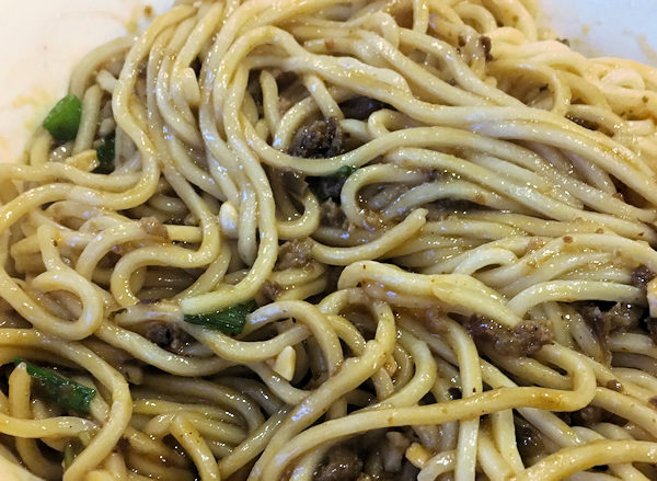 成都の汁なし担担麺