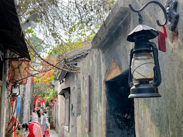 深圳の観光地、甘坑古鎮の小径