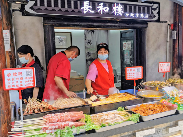 深圳の観光地、甘坑古鎮の小吃街