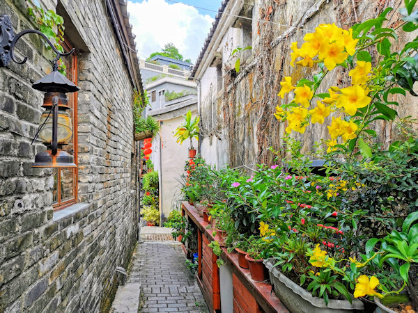 深圳の観光地、甘坑古鎮の小径