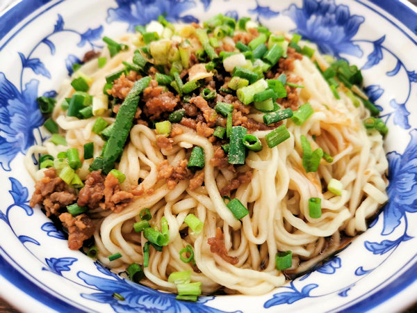 深圳の観光地、甘坑古鎮で客家まぜ麺