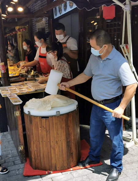 深圳の観光地、甘坑古鎮の小吃街