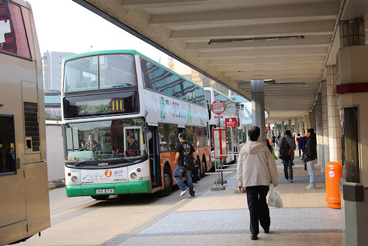 MTR東鉄線紅磡駅に行くトンネルバス