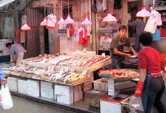 香港湾仔の魚屋