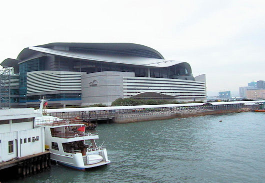湾仔のスターフェリー乗り場