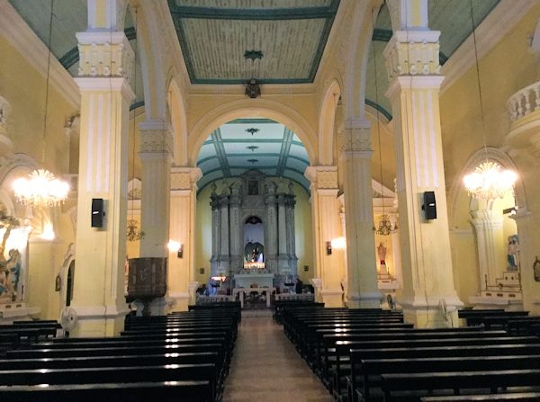 マカオの聖オーガスティン教会内部
