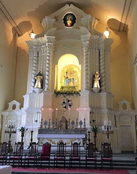 マカオの聖ドミニコ教会のバラの聖母