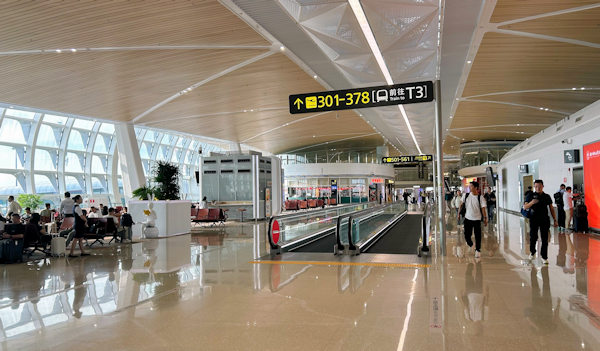 深圳空港衛星庁（サテライトビル）