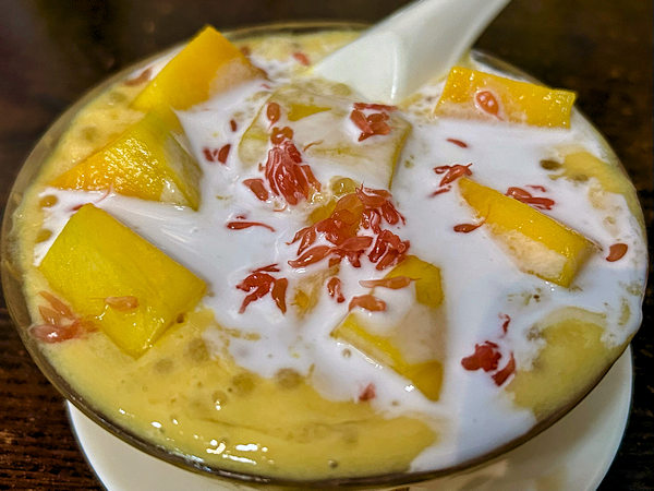 深圳のスイーツ、百草堂の楊枝甘露