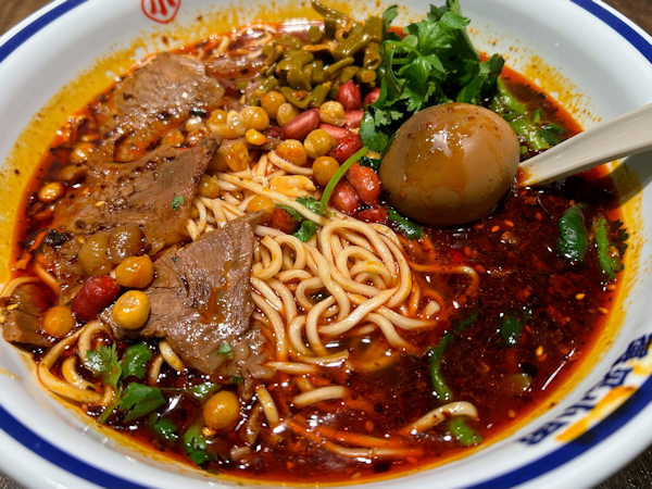深圳で食べる牛肉重慶小麺