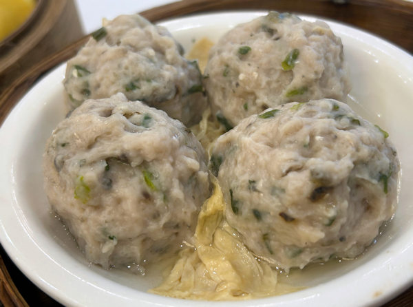 深圳の飲茶ー綾魚球