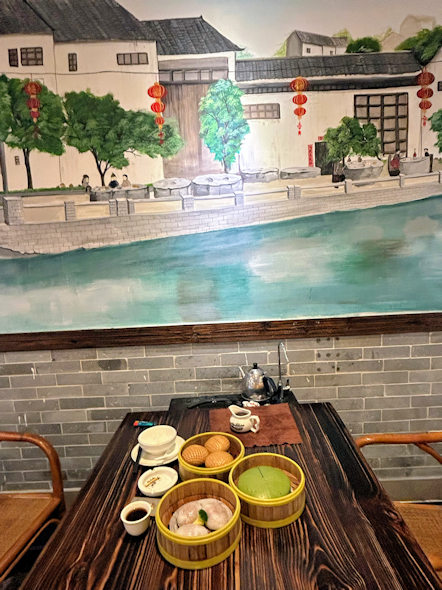 広東省中山市の茶楼、豊圓軒（丰圆轩）で飲茶