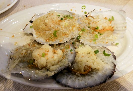 蒜蓉粉糸扇貝（ホタテと春雨のニンニク蒸し）