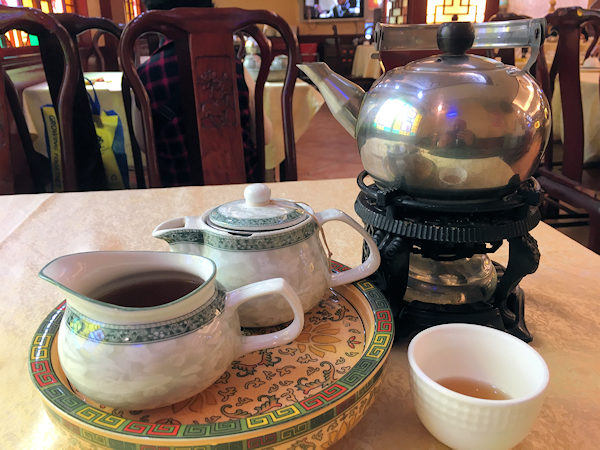 中国茶器で飲茶（広州蓮香楼）