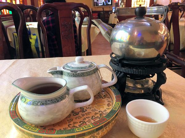 中国茶器で飲茶（広州蓮香楼）