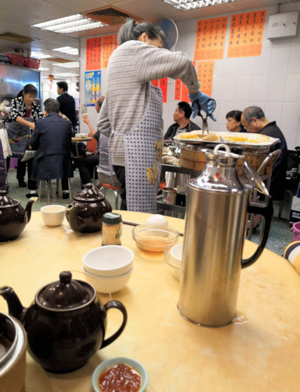 ワゴン式飲茶の海連茶楼－ワゴン（香港）
