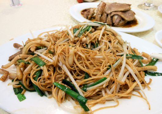 香港で食べたいる潮州焼きそば