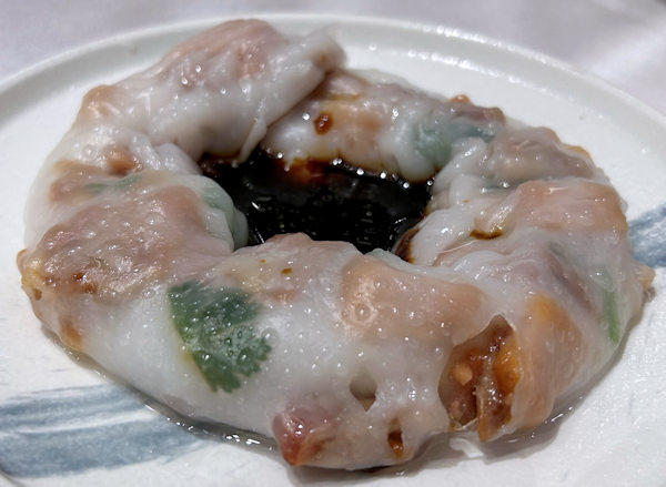 鳳城酒家のチャーシュー腸粉