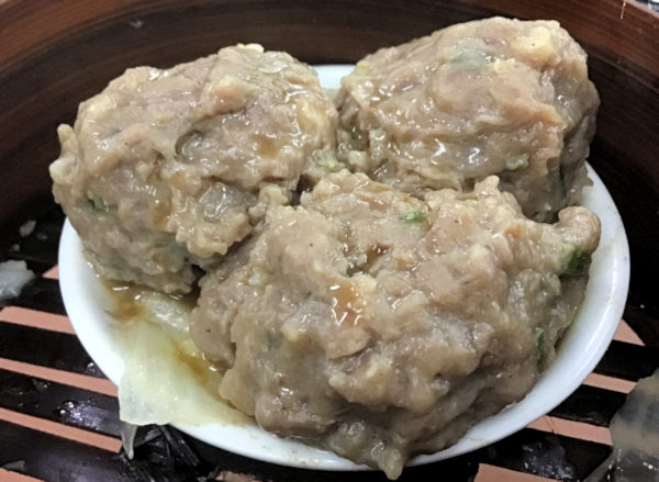 香港の蓮香茶室（旧蓮香楼）の牛肉球