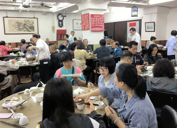 香港の蓮香茶室（旧蓮香楼）店内