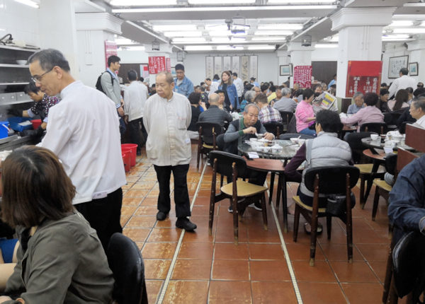 香港の蓮香茶室（旧蓮香楼）店内
