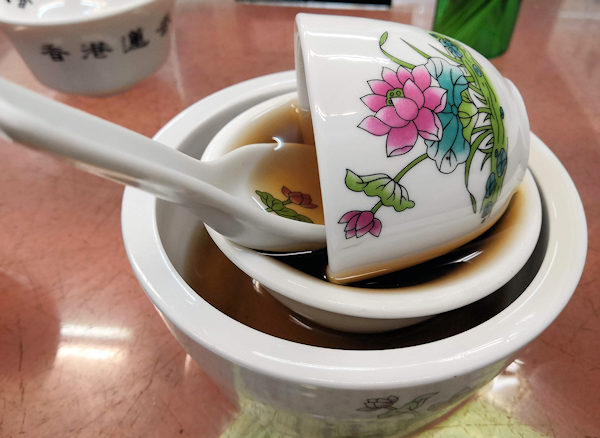洗杯は飲茶のスタート（香港）