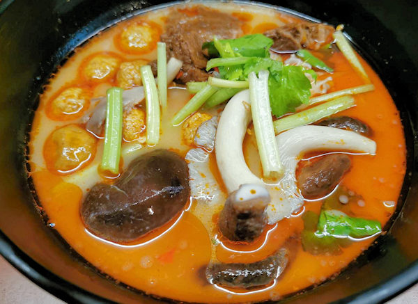 香港の車仔麺トムヤム味