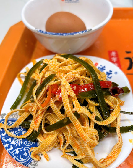 蘭州牛肉麺店の冷菜（深圳）