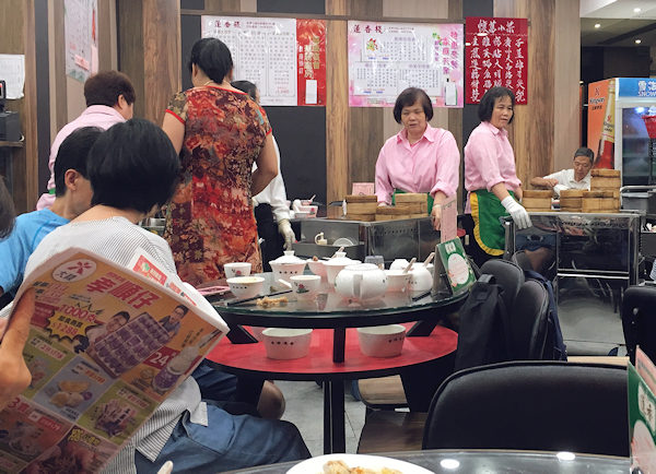 ワゴン式飲茶の蓮香桟