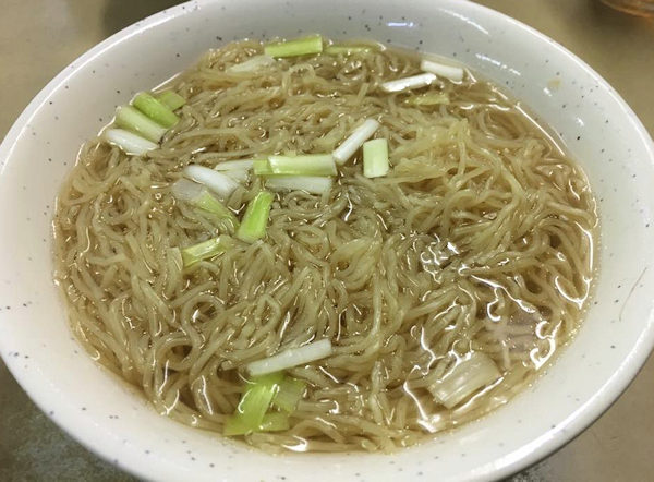 彌敦粥麺家（ネーザン粥麺家）のエビワンタン麺（香港）