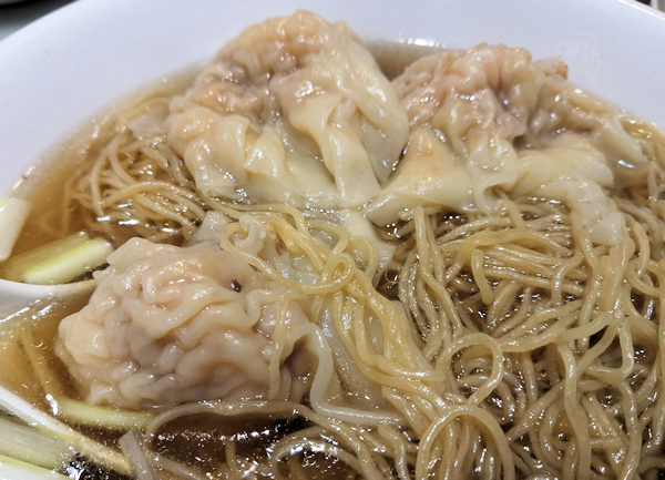 劉森記のエビワンタン麺（香港深水埗）