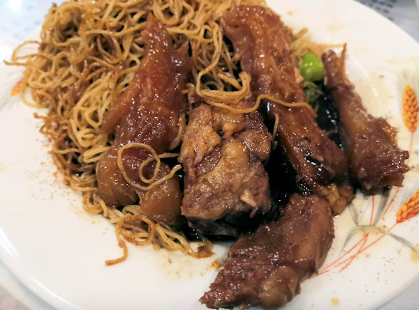 牛筋牛腩蝦子撈麺（香港深水埗）