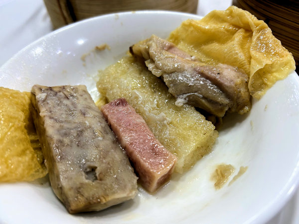 香港九龍、順徳公漁村の四宝滑鶏扎