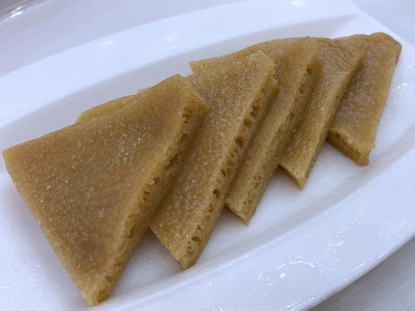 順徳・堅記酒家のルンジャオケーキ（伦教糕）