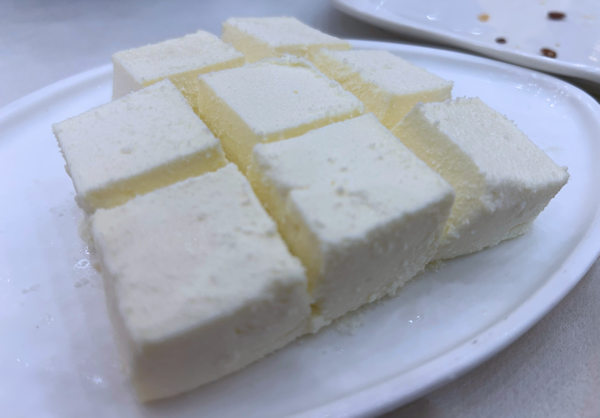 順徳・堅記酒家のヨーグルトケーキ