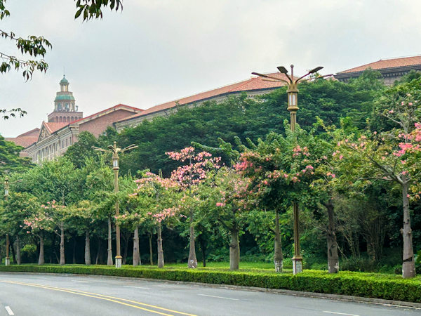 HUAWEI（ファーウェイ）の東莞松山湖研究開発センター