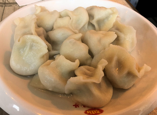 老辺餃子では水餃子も美味しい