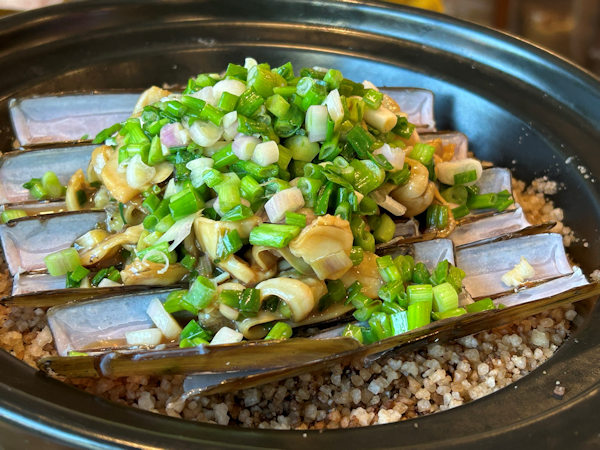 順徳料理店でマテ貝