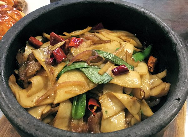 中国の干鍋料理（深圳の四川料理）