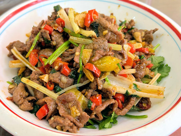 湖南料理の萍郷小炒肉（萍郷地方の肉炒め）