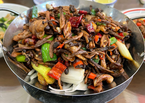 山菜と野菜炒め（湘菜）