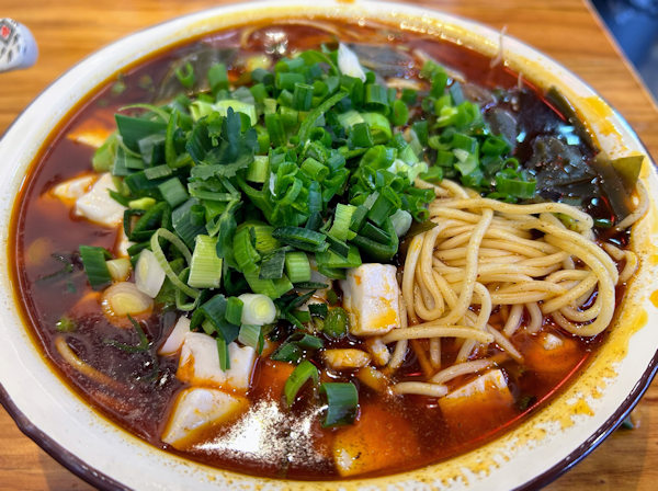 諸葛道で食べた襄陽海帯豆腐麺