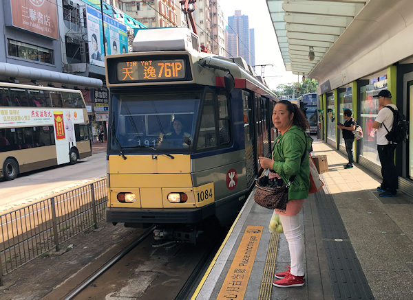 元朗の軽鉄大棠路駅