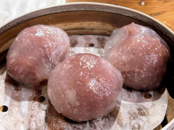 紫薯沙水晶包（サツマイモ味のお団子）