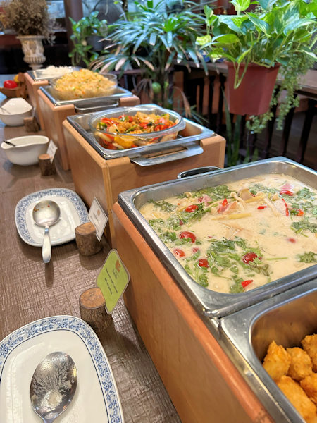 �o�[�Y�A���h�r�[�Y�z�e���̒��H�i�p�^���j