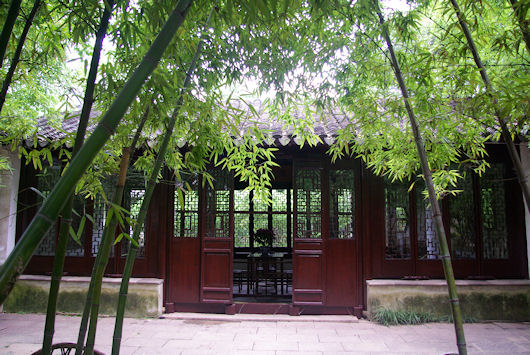 蘇州の滄浪亭：竹林と明道堂